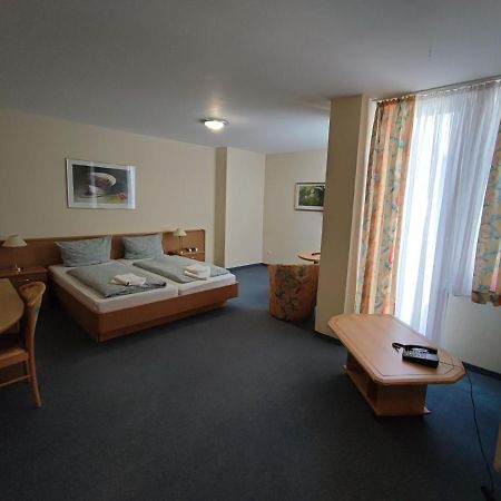 Hotel Schiff 라슈타트 외부 사진