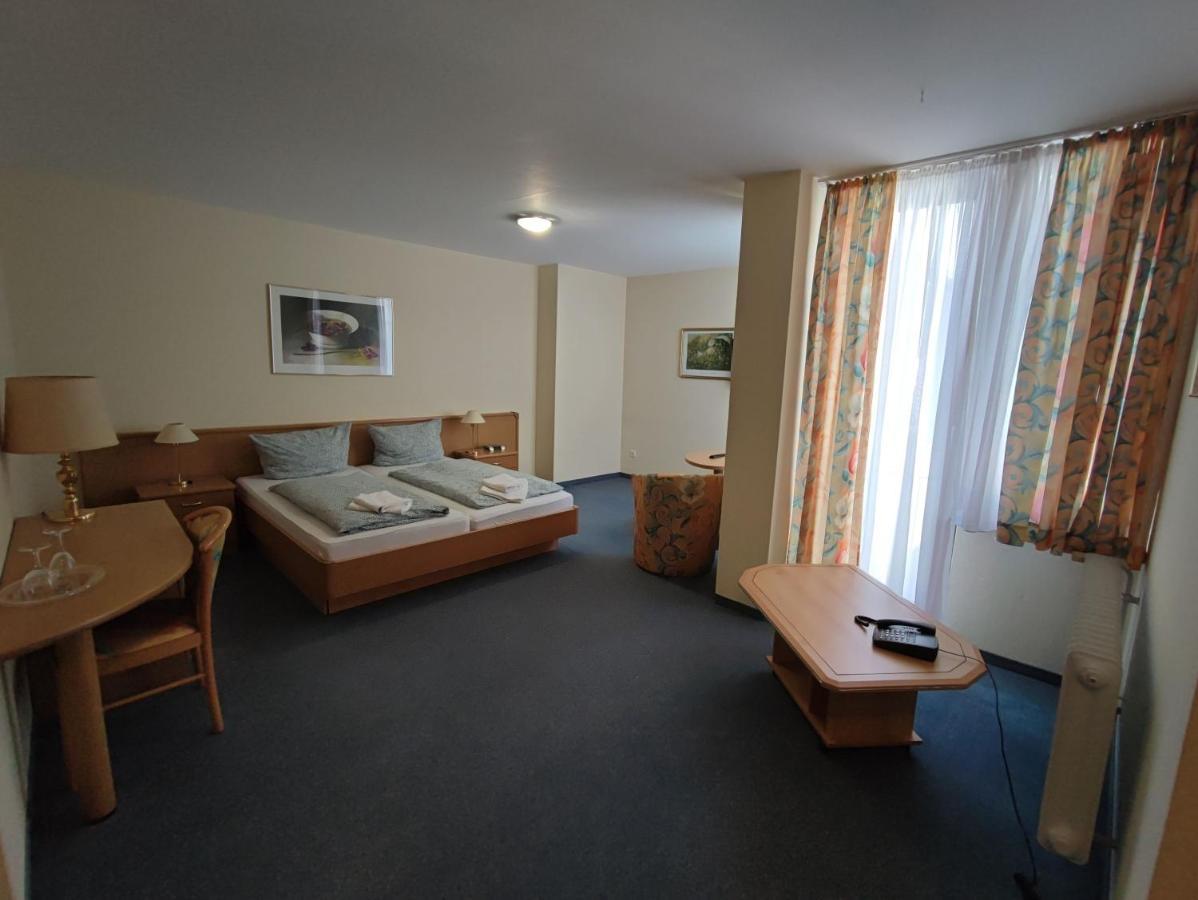Hotel Schiff 라슈타트 외부 사진